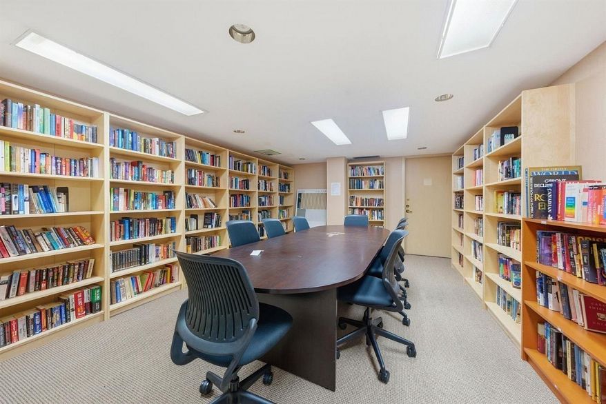 301 2201 Pine Street