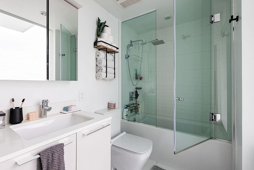 1801 4638 Gladstone Street