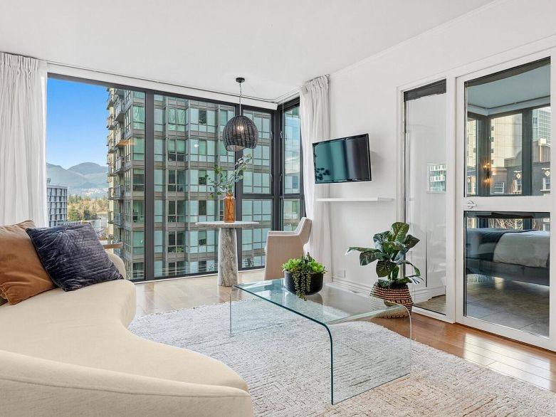 502 1331 W Georgia Street