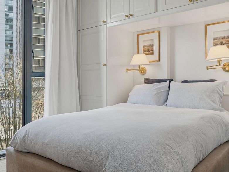 502 1331 W Georgia Street