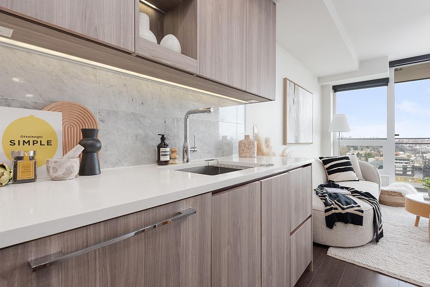 2105 433 SW Marine Drive