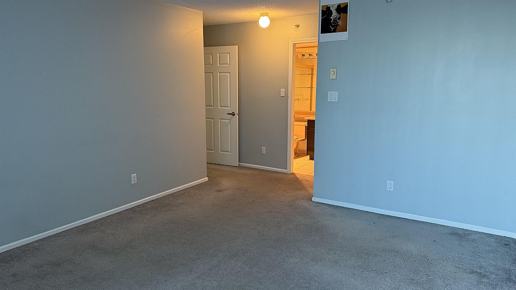 504 1159 Main Street