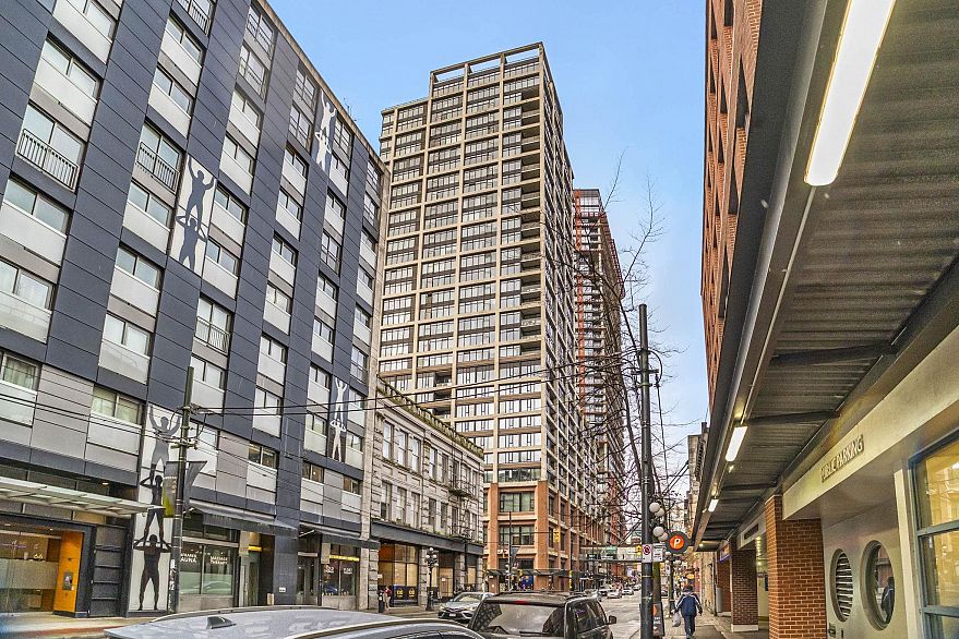 2808 108 W Cordova Street