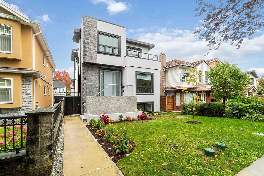 2575 & 2577 Parker Street