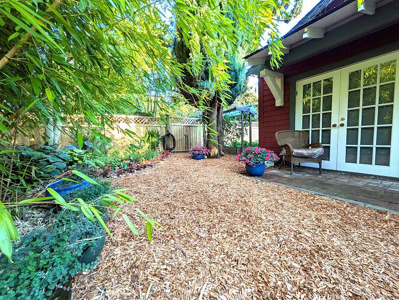 2912-14 W 3rd Avenue