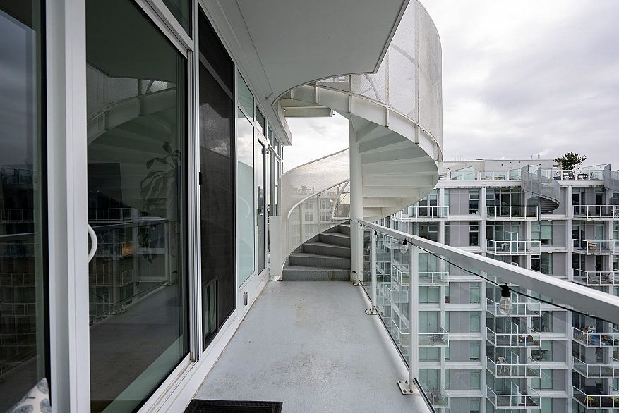 1801 4638 Gladstone Street