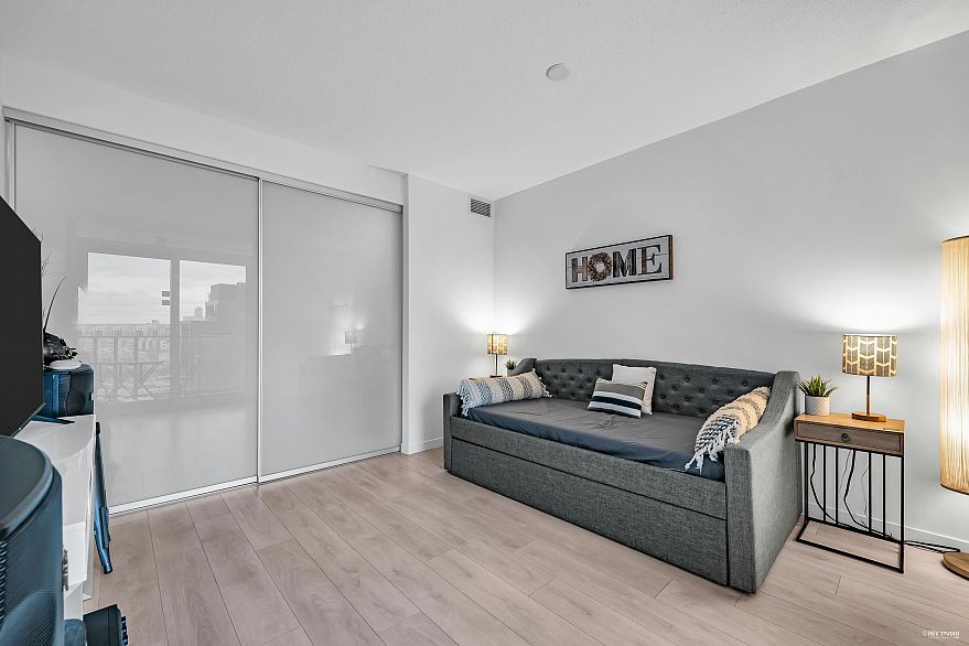 1021 180 E 2nd Avenue