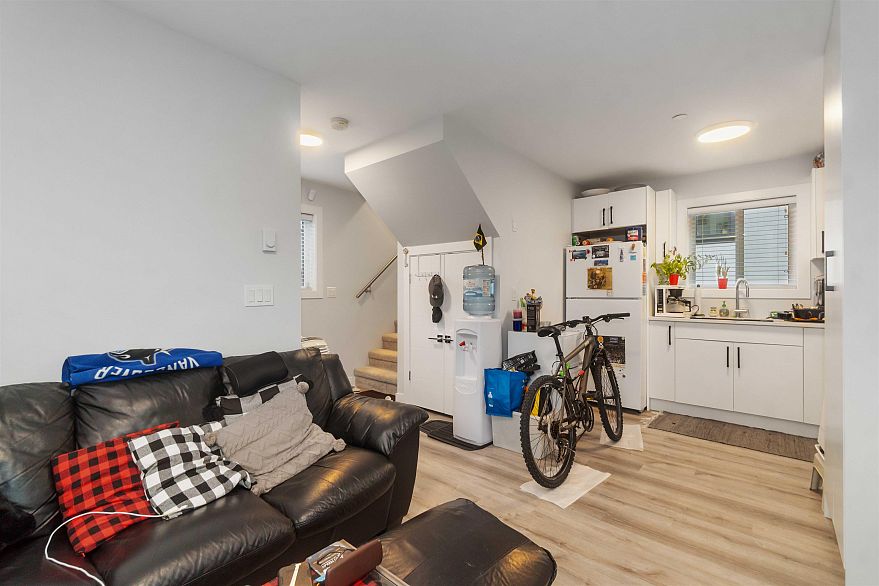 2575 & 2577 Parker Street