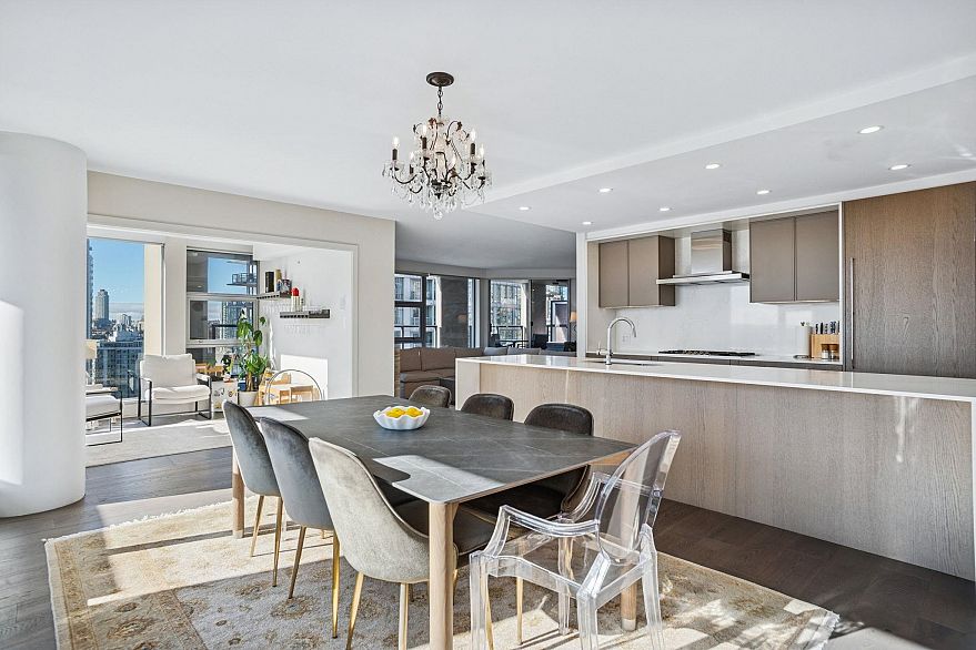 1903 989 Beatty Street