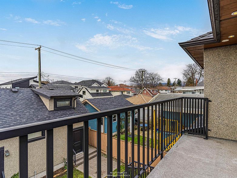 6387 Prince Albert Street