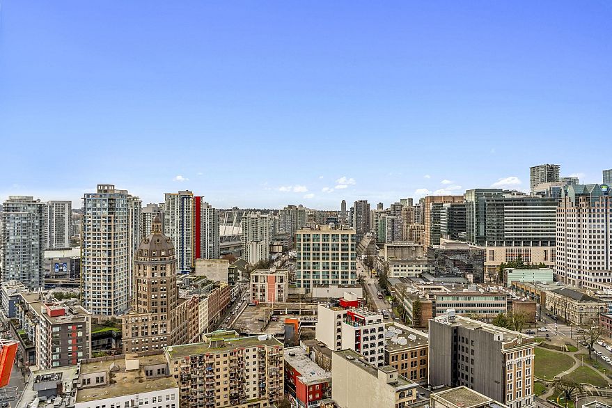 2808 108 W Cordova Street