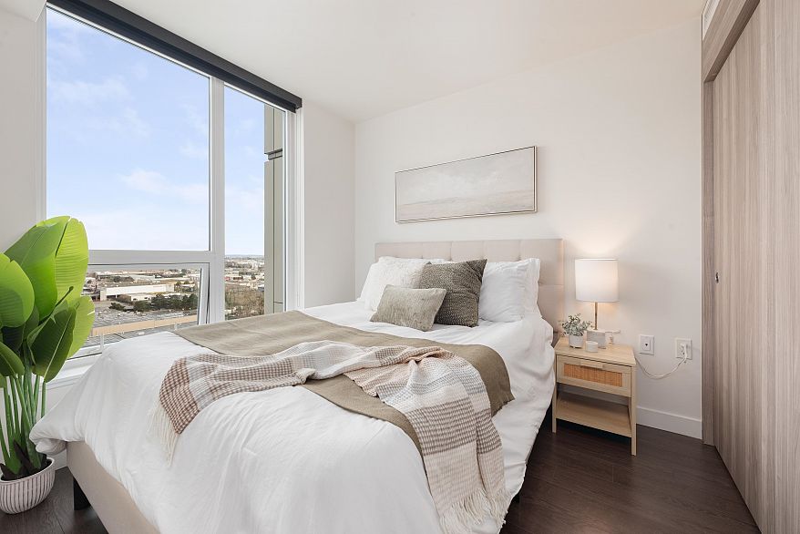 2105 433 SW Marine Drive