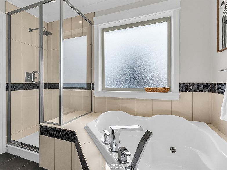 6387 Prince Albert Street