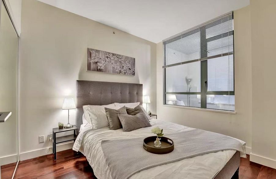 401 1238 Burrard Street