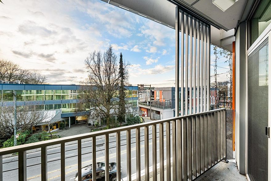 307 2888 Arbutus Street