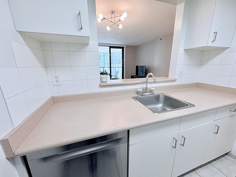 504 789 Drake Street