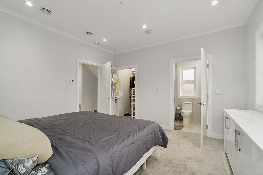 2575 & 2577 Parker Street