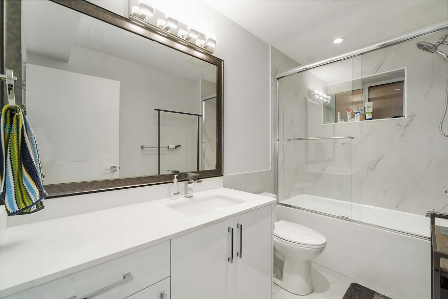 2575 & 2577 Parker Street