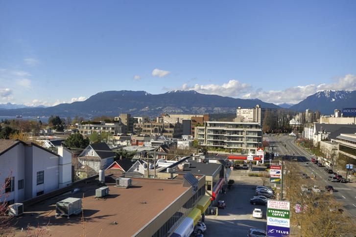 702 1808 W 3RD AVENUE, Vancouver BC V6J 0C4