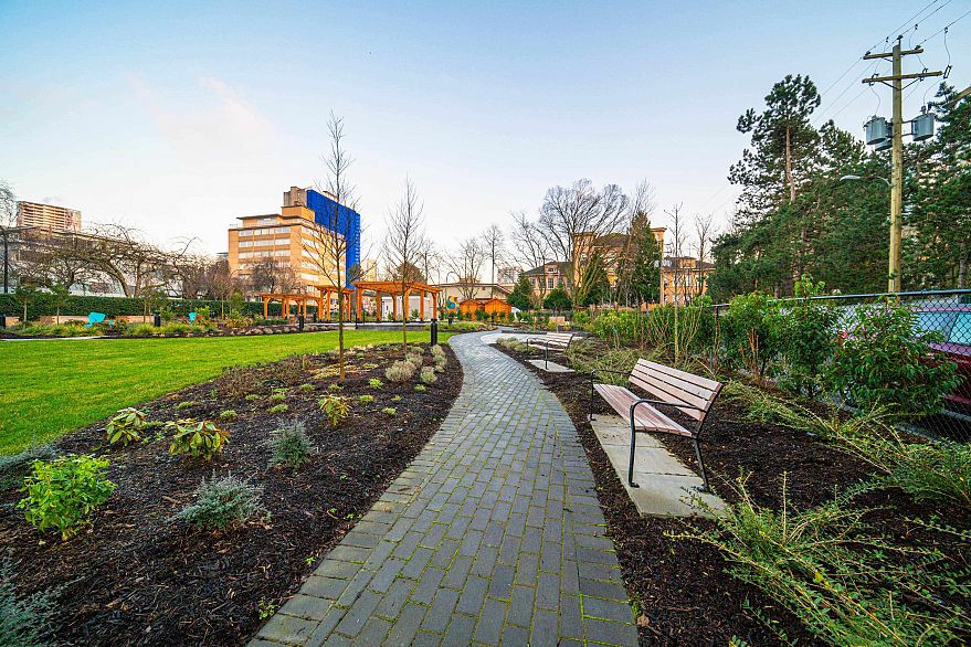 1501 1740 Comox Street