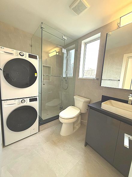 802 1150 Bute Street