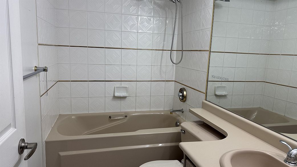 504 1159 Main Street