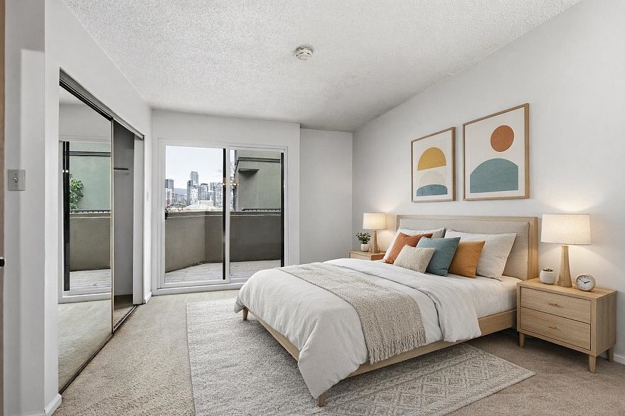 B3 1070 W 7th Avenue