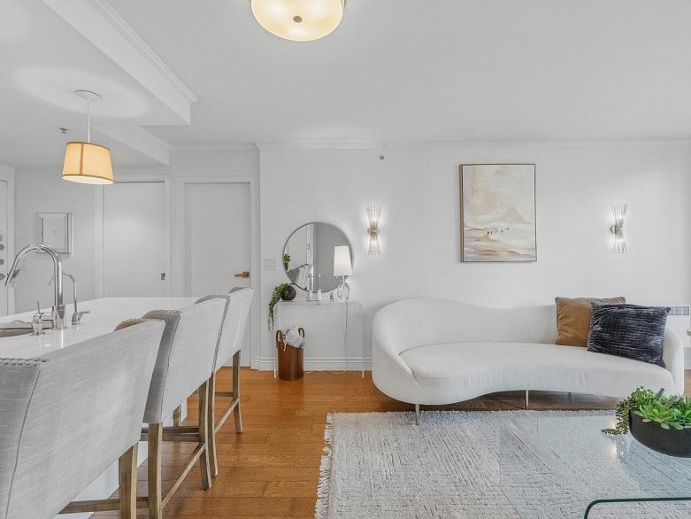 502 1331 W Georgia Street