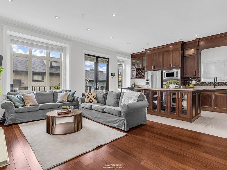 6387 Prince Albert Street