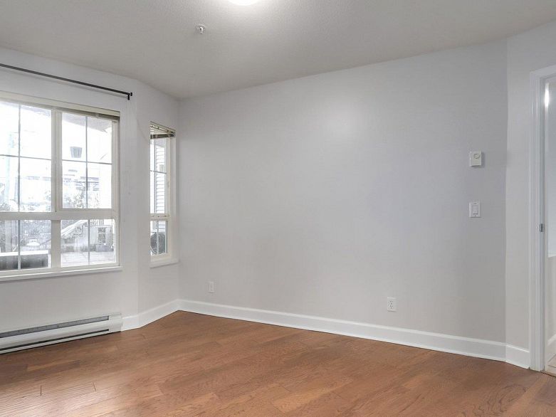 213 1989 Dunbar Street