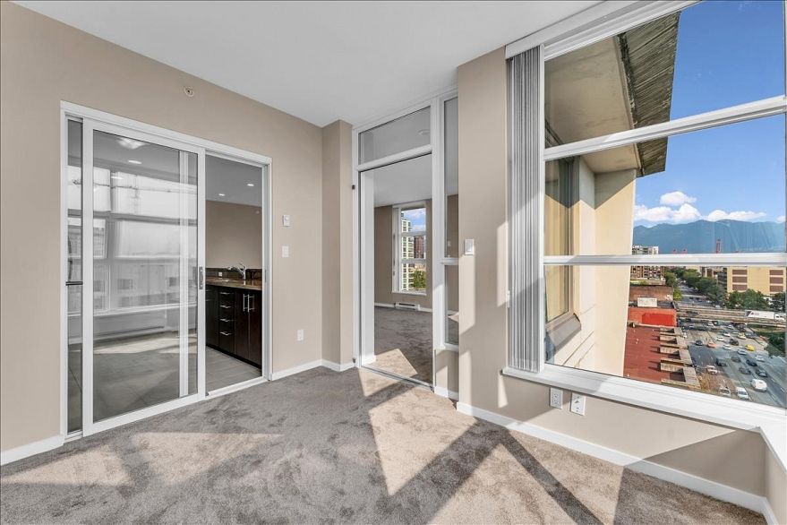 1202 189 National Avenue