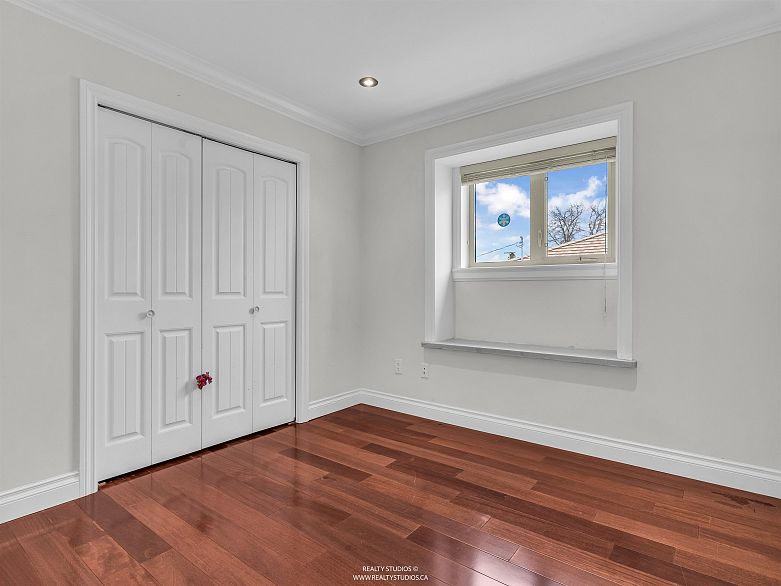 6387 Prince Albert Street