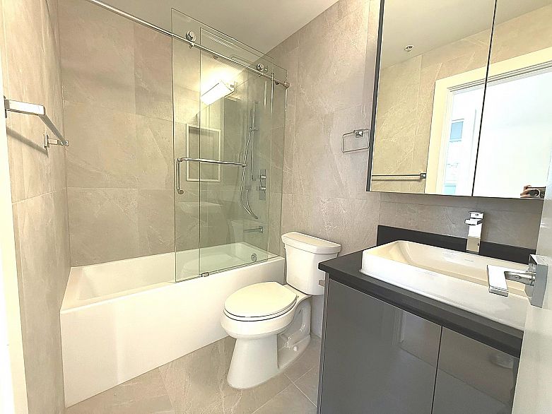 802 1150 Bute Street