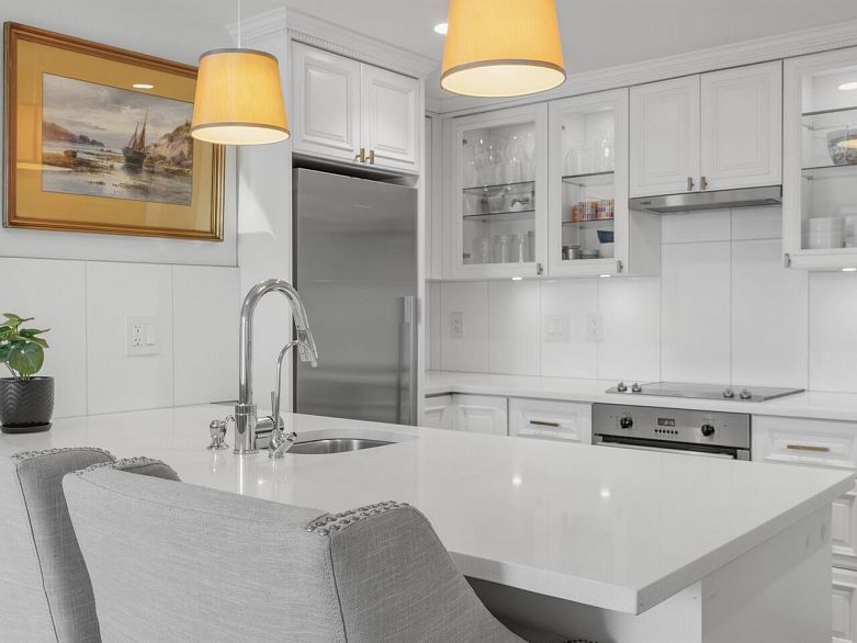 502 1331 W Georgia Street