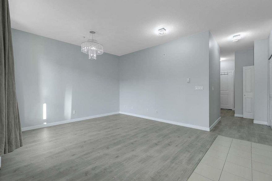 212 2239 Kingsway Way