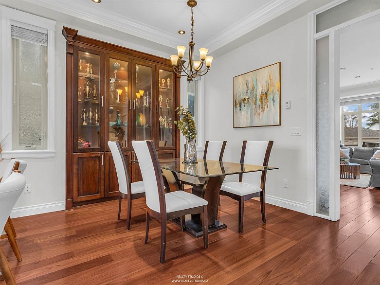 6387 Prince Albert Street