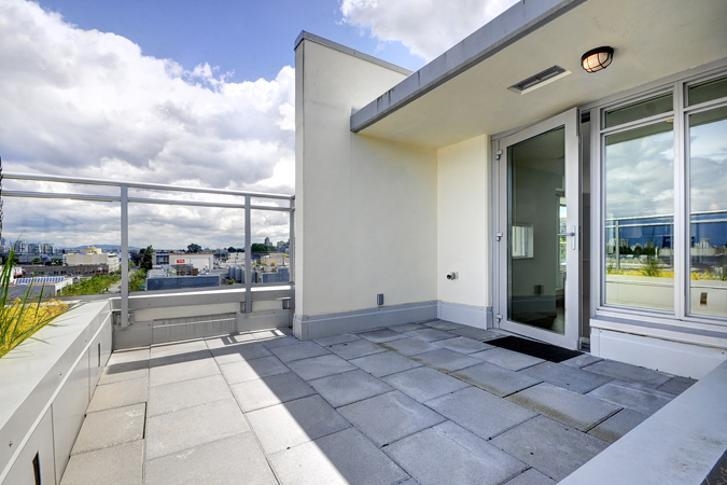 702 1808 W 3RD AVENUE, Vancouver BC V6J 0C4