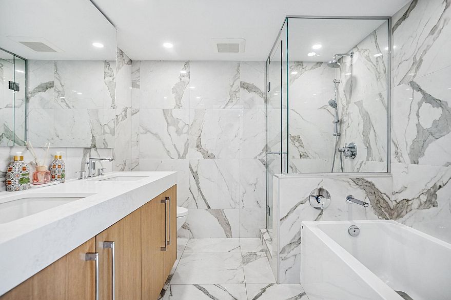 1903 989 Beatty Street