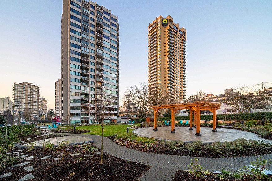 1501 1740 Comox Street