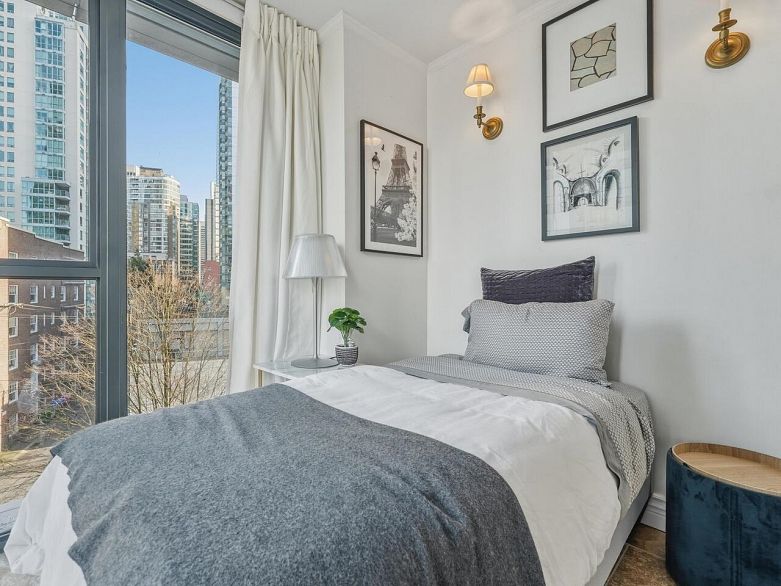 502 1331 W Georgia Street