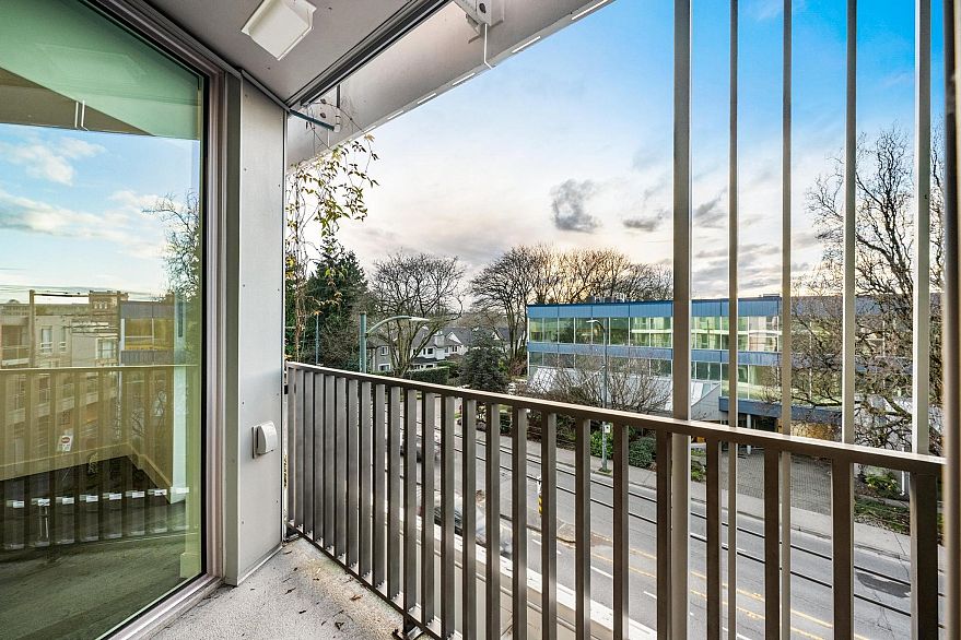 307 2888 Arbutus Street