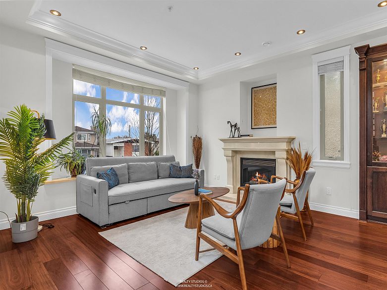 6387 Prince Albert Street