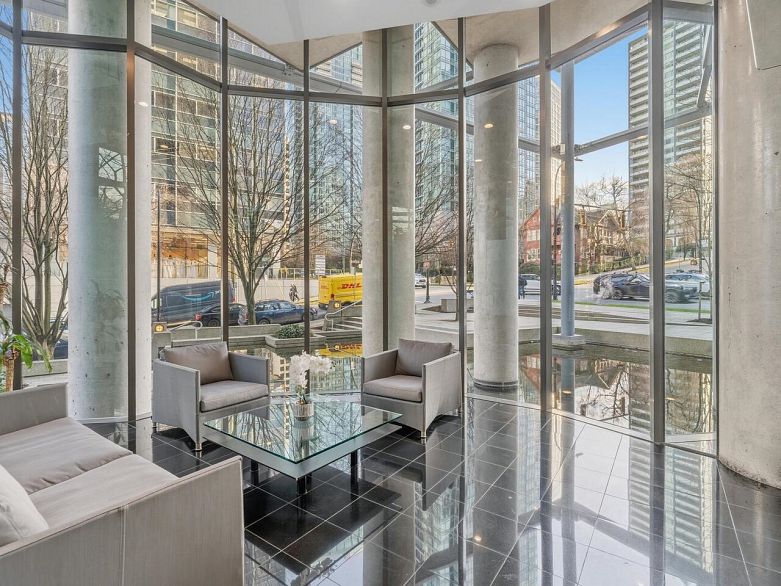 502 1331 W Georgia Street