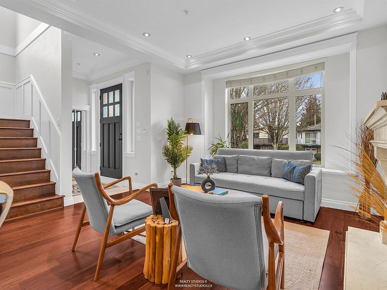 6387 Prince Albert Street