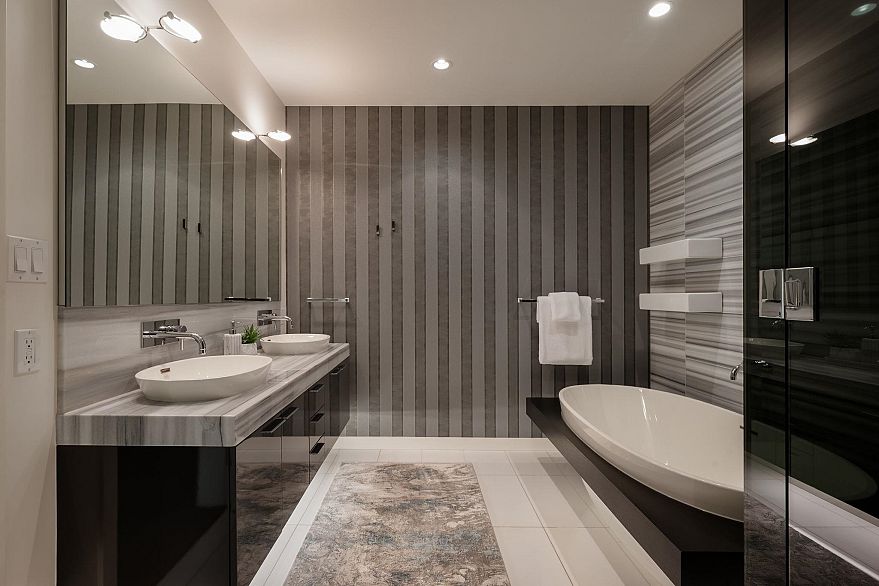 2201 277 Thurlow Street