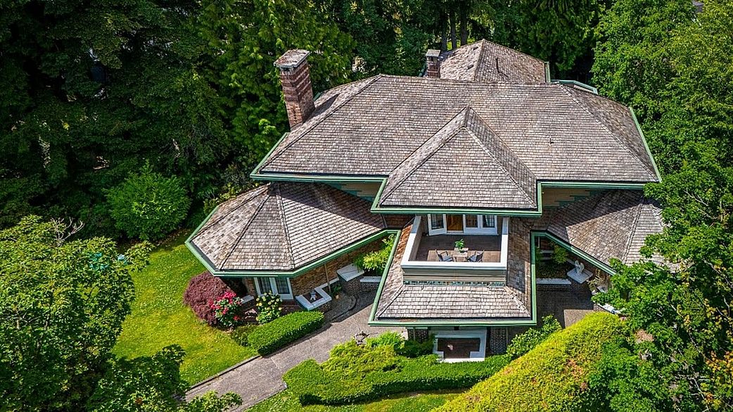 4051 Marguerite Street