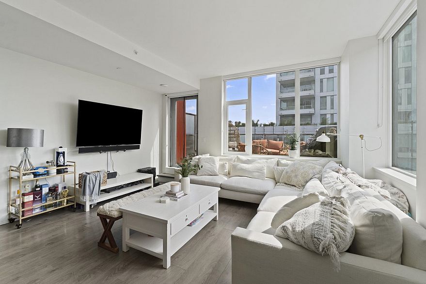 506 3451 Sawmill Crescent