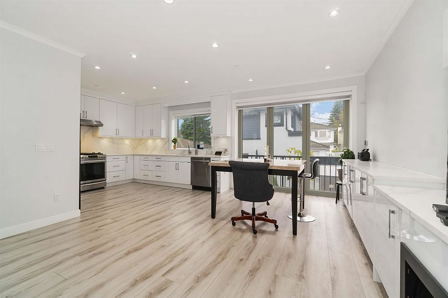 2575 & 2577 Parker Street