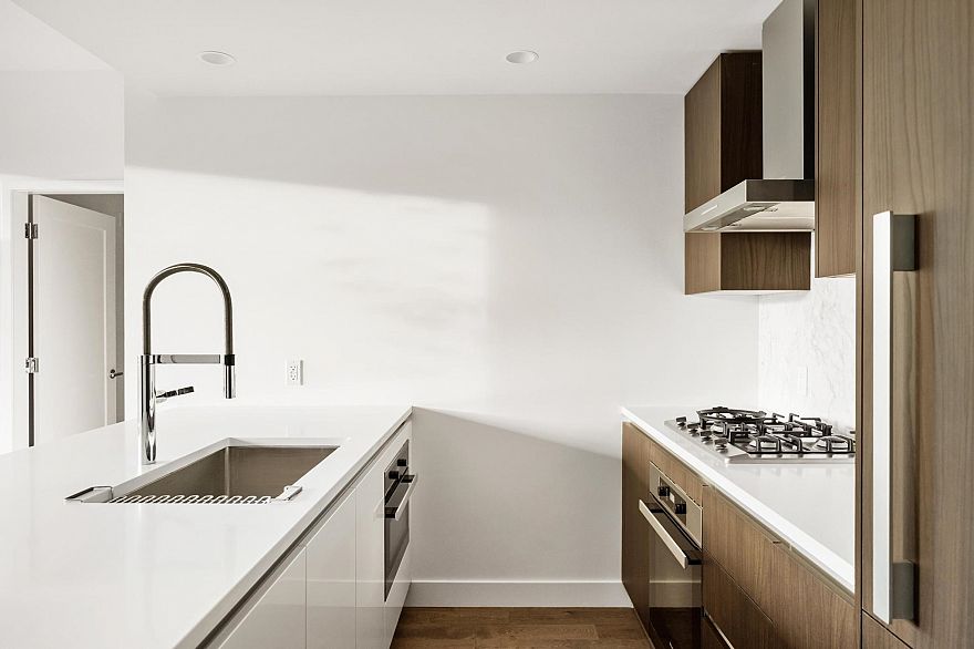 307 2888 Arbutus Street