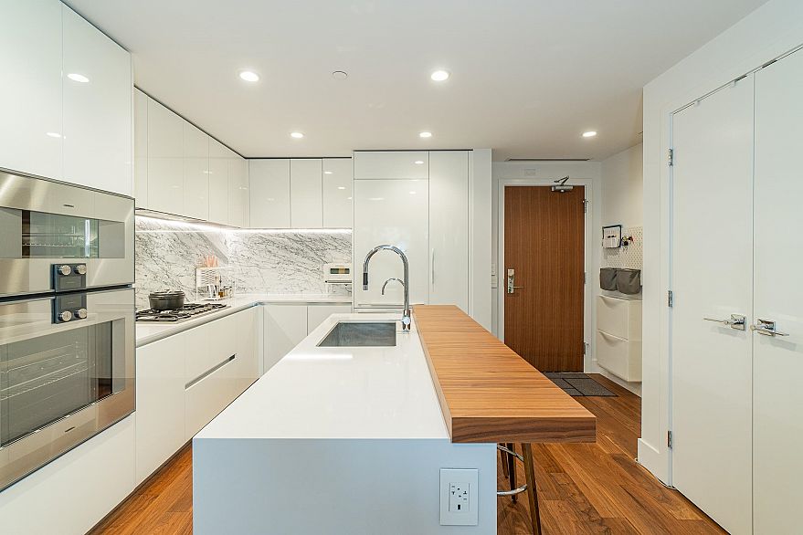 105 7428 Alberta Street